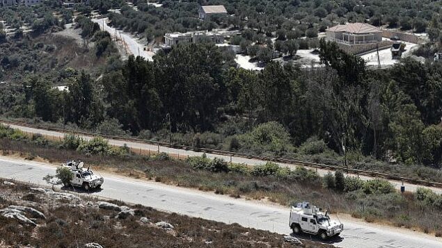 دورية من قوات حفظ السلام الإسبانية على طول الحدود اللبنانية الإسرائيلية ، 2 سبتمبر 2019. (AP Photo/Hussein Malla)