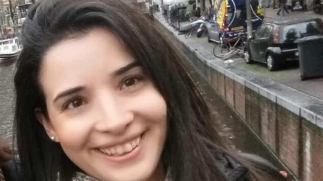 شيرا موشيه، التي تعرضت للطعن بشكل متكرر وبإصابات خطيرة على يد زوجها أفيعاد، في صورة غير مؤرخة (Courtesy)