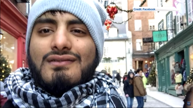 الكندي شرهوز شودري، الذي يستخدم لقب أبو حذيفة، والذي يواجه تهم باختلاق ماضٍ إرهابي (screen capture: YouTube)