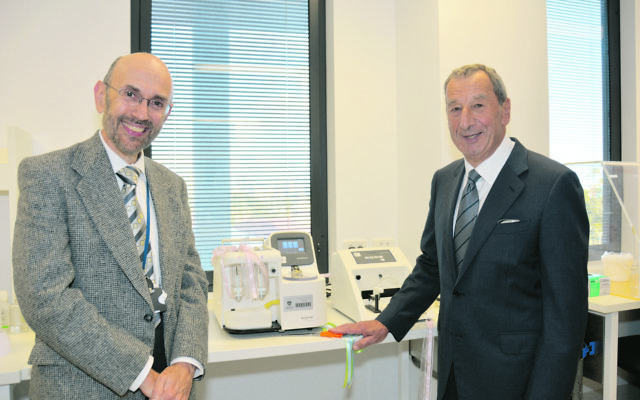 Prof Leslie Burnett (left) with former Wolper president David Golovsky. Prof Leslie Burnett (left) with former Wolper president David Golovsky.