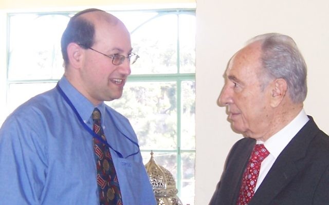 AIJAC’s Jeremy Jones (left) met Shimon Peres in Jerusalem in 2007.