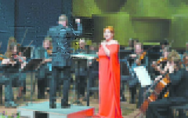 Leading performers at Tel Aviv's International Opera Workshop include Israeli mezzo-soprano Zlata Khershber.