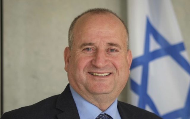Peretz Vazan.