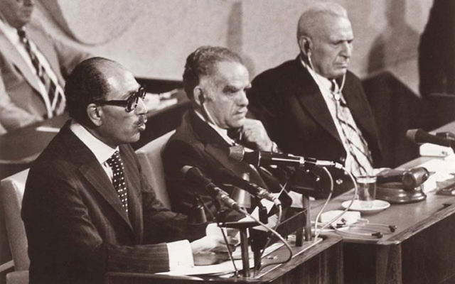 Egyptian president Anwar Sadat addressing the Knesset in 1977. Egyptian president Anwar Sadat addressing the Knesset in 1977.