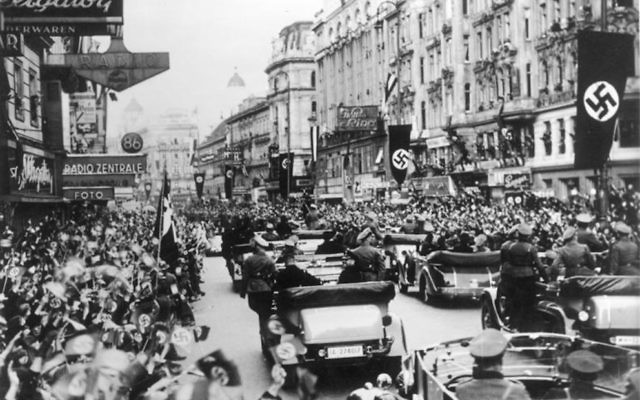 Cheering crowds welcoming German forces into Vienna in March 1938. Photo: Bundesarchiv Cheering crowds welcoming German forces into Vienna in March 1938. Photo: Bundesarchiv