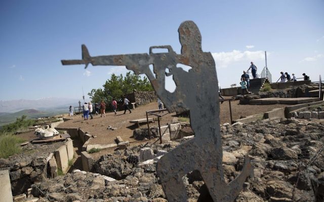 A statue of an Israeli soldier at Ben Tal next to the Israel-Syria border in the Golan Heights. Photo: EPA/Atef Safadi