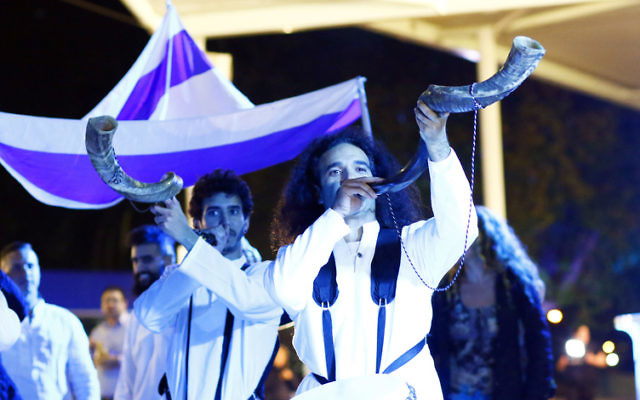Yom Ha'atzmaut at Caulfield Racecourse. Photo: Peter Haskin