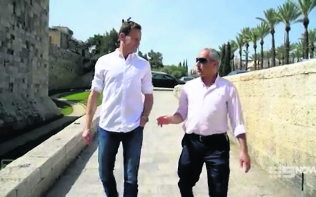 Tom Steinfort (left) speaks with Daniel Luria in the 60 Minutes report. Photo: Screengrab.