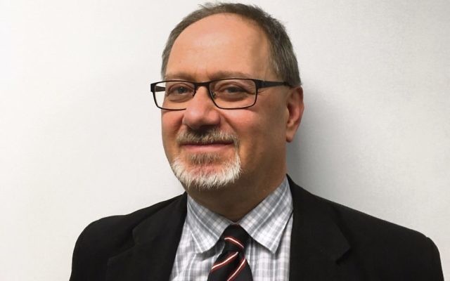Dr Tzvi Fleischer.