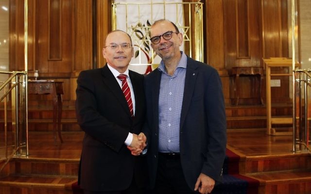 David Mond (left) with Rabbi Ralph Genende this week. Photo: Peter Haskin