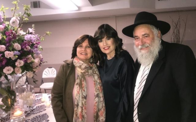 Rebbetzin Shternie Ulman (centre) with Rabbi Yisroel Goldstein and sister Leah Perl. Rebbetzin Shternie Ulman (centre) with Rabbi Yisroel Goldstein and sister Leah Perl.