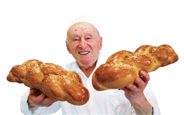 Tributes have poured in for Mendel Glick, who passed away aged 94. Tributes have poured in for Mendel Glick, who passed away aged 94.