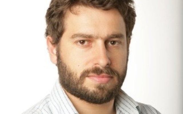Linton Besser. Linton Besser.
