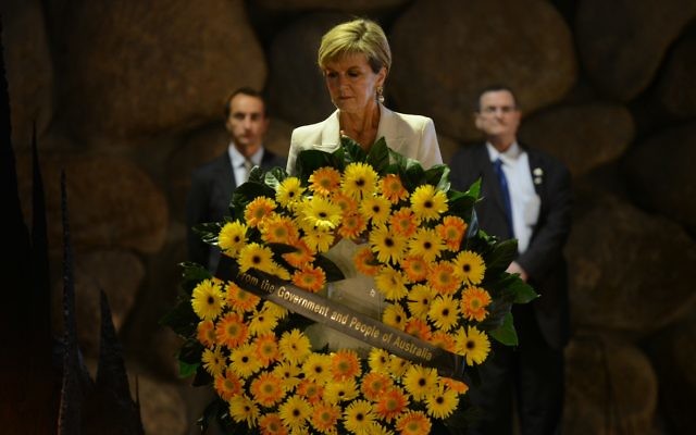 Foreign Minister Julie Bishop laying a wreath at Yad Vashem. Photo: Gorge Novominsky