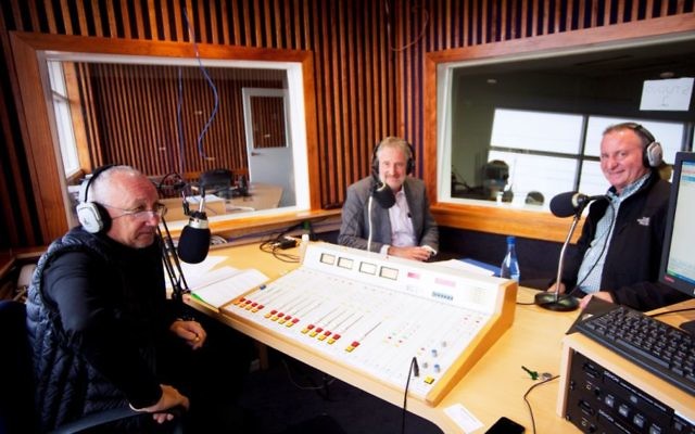 On air at J-AIR, Michael Burd (left) with Alan Freedman (centre) interviewing Steven Linde, editor of The Jerusalem Post. Photo: Robert Bontschek. On air at J-AIR, Michael Burd (left) with Alan Freedman (centre) interviewing Steven Linde, editor of The Jerusalem Post. Photo: Robert Bontschek.