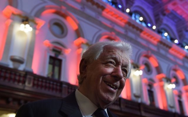 Shopping centre magnate Frank Lowy has been bestowed with a knighthood by the Queen for his contribution to the UK economy. Shopping centre magnate Frank Lowy has been bestowed with a knighthood by the Queen for his contribution to the UK economy.