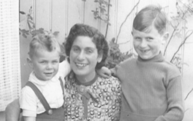 Eddy Boas (left) with his mother and brother in 1941. Eddy Boas (left) with his mother and brother in 1941.