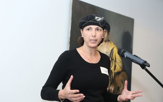 Professor Shulamit Levenberg speaking at a Technion Australia event on August 3 at the Olsen Gallery, which featured an exhibition by artist Peter Churcher.
Photo: Giselle Haber. Professor Shulamit Levenberg speaking at a Technion Australia event on August 3 at the Olsen Gallery, which featured an exhibition by artist Peter Churcher.
Photo: Giselle Haber.