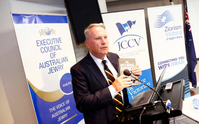 Colonel Richard Kemp with Alex Ryvchin's book, The Anti-Israel Agenda. Photo: Peter Haskin Colonel Richard Kemp with Alex Ryvchin's book, The Anti-Israel Agenda. Photo: Peter Haskin