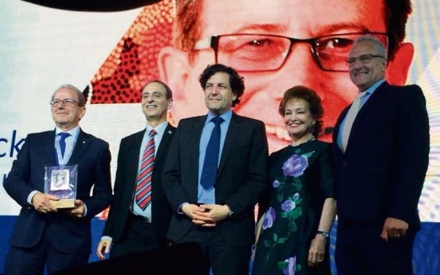 Julian Black (left and on screen) with Eliezer Sandberg, David Koschitzky, Julia Koschitzky and Greg Masel. Julian Black (left and on screen) with Eliezer Sandberg, David Koschitzky, Julia Koschitzky and Greg Masel.