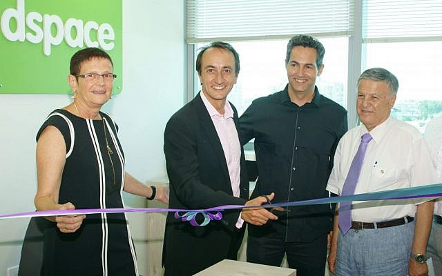 From left: Enosh CEO Hilla Hadas, former Australian ambassador to Israel Dave Sharma, Headspace Israel clinical director Eyal Brener and Enosh chairman Yoram Cohen at the Bat Yam opening. Photo: Australian Embassy in Israel.