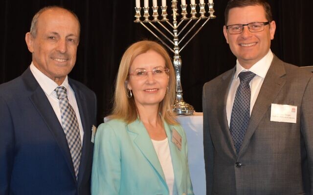 From left: Vic Alhadeff, Gabrielle Upton and Lesli Berger. From left: Vic Alhadeff, Gabrielle Upton and Lesli Berger.