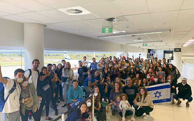 Passengers at Perth Airport. Passengers at Perth Airport.