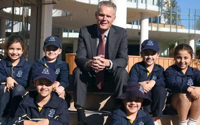 Mount Sinai College principal Phil Roberts with students Gia Schapkaitz, Lainey Sacks, Aaron Potash, Kobi Balkin,
Noa Shaked and Mika Levy. Mount Sinai College principal Phil Roberts with students Gia Schapkaitz, Lainey Sacks, Aaron Potash, Kobi Balkin,
Noa Shaked and Mika Levy.