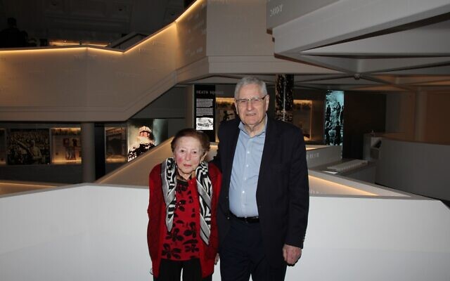 Yvonne Engelman with Norman
Seligman at the Sydney Jewish
Museum. Photo: Gareth Narunsky Yvonne Engelman with Norman
Seligman at the Sydney Jewish
Museum. Photo: Gareth Narunsky