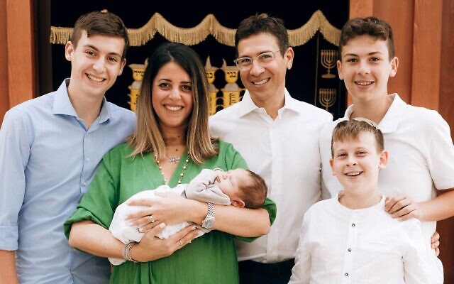 Jewellery designer Danny Newfeld with his family Jewellery designer Danny Newfeld with his family