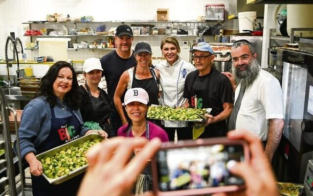 OBK teamed up with Le Cordon Bleu Australia to cook 1000 healthy meals for needy Australians. Photo: Le Cordon Bleu OBK teamed up with Le Cordon Bleu Australia to cook 1000 healthy meals for needy Australians. Photo: Le Cordon Bleu