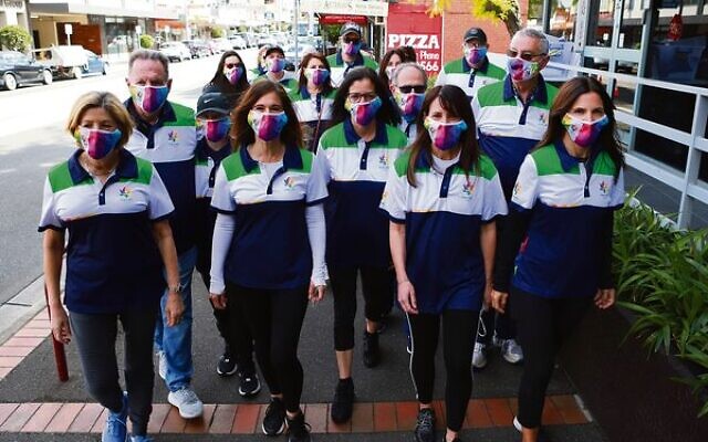 Maccabi Memory Walk participants in Caulfield North.
Photo: Peter Haskin Maccabi Memory Walk participants in Caulfield North.
Photo: Peter Haskin