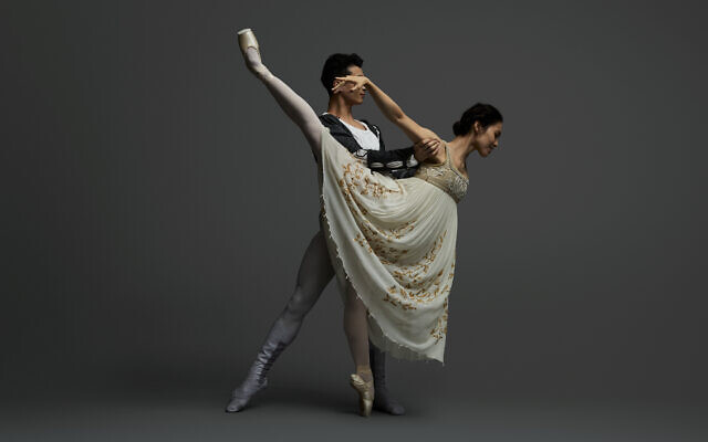 Romeo and Juliet, featuring Ako Kondo and Chengwu Guo. Photo: Pierre Toussaint Romeo and Juliet, featuring Ako Kondo and Chengwu Guo. Photo: Pierre Toussaint