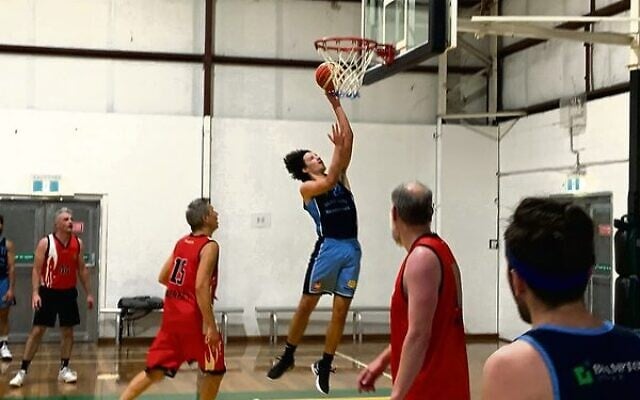 Zac Wein scores for the Maccabi Rockets men's Division 1 team on October 25 in the City of Sydney comp. Zac Wein scores for the Maccabi Rockets men's Division 1 team on October 25 in the City of Sydney comp.