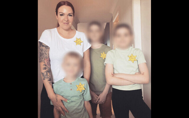 Sarah Mills and her children.
Photo: Instagram Sarah Mills and her children.
Photo: Instagram