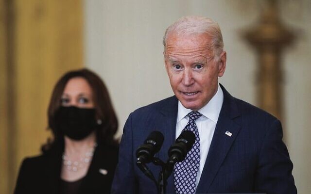 Joe Biden and Kamala Harris.
Photo: Manuel Balce Ceneta/AP Photo Joe Biden and Kamala Harris.
Photo: Manuel Balce Ceneta/AP Photo
