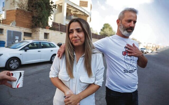 Natali and Mordy Oknin back home in Modiin last week.
Photo: AP Photo/Ariel Schalit Natali and Mordy Oknin back home in Modiin last week.
Photo: AP Photo/Ariel Schalit