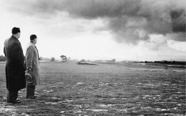 Left: Harold Lasky (left) and Syd Kaufman in 1952 at the site that was to become Cranbourne Golf Club. Left: Harold Lasky (left) and Syd Kaufman in 1952 at the site that was to become Cranbourne Golf Club.