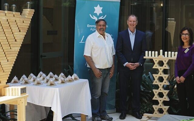 Volunteer Martin Israel (left) with Caulfield MP David Southwick. Volunteer Martin Israel (left) with Caulfield MP David Southwick.