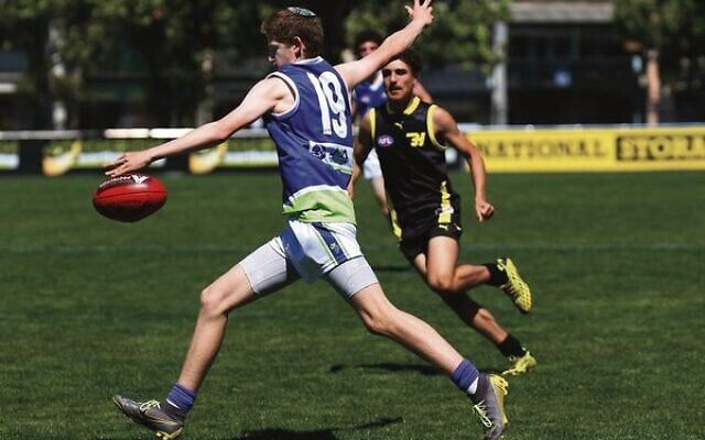 Avi Segman prepares to kick for the Henry Jolson senior team in the Jolson/Houli Cup. Photo: Peter Haskin Avi Segman prepares to kick for the Henry Jolson senior team in the Jolson/Houli Cup. Photo: Peter Haskin