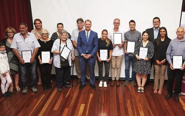 Caulfield MP David Southwick (centre) with the recipients of the 2021 Caulfield Volunteer Awards. Caulfield MP David Southwick (centre) with the recipients of the 2021 Caulfield Volunteer Awards.