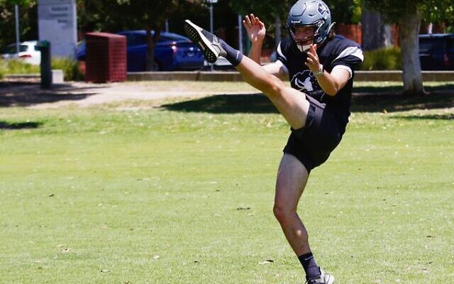 Ehrlich practising a kick. Ehrlich practising a kick.