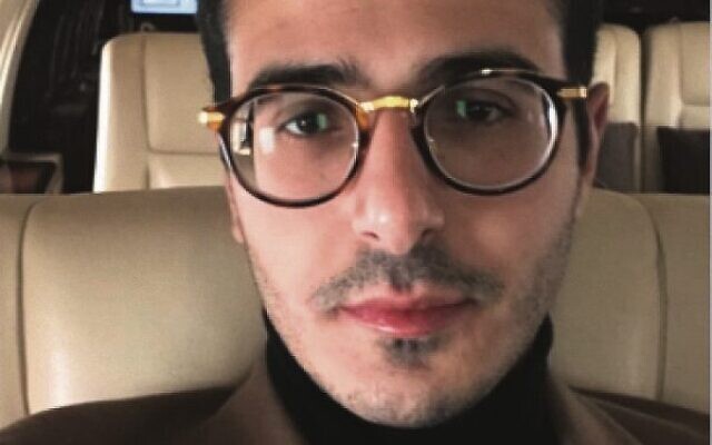 The "Tinder Swindler", Shimon Hayut:
Photo: Screenshot.Via Times of Israel. The "Tinder Swindler", Shimon Hayut:
Photo: Screenshot.Via Times of Israel.