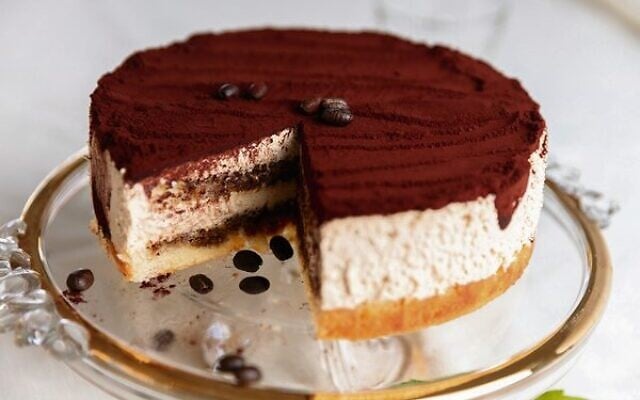 Tiramisu cake Tiramisu cake