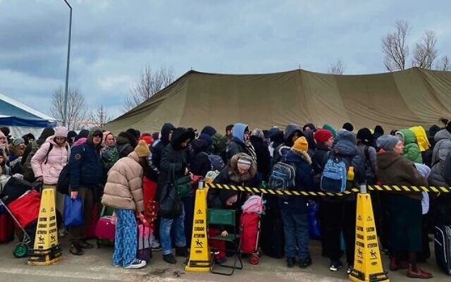 Thousands of Ukrainians wait to enter the checkpoint at the Ukraine-Moldova border. Photo: Jacob Judah Thousands of Ukrainians wait to enter the checkpoint at the Ukraine-Moldova border. Photo: Jacob Judah