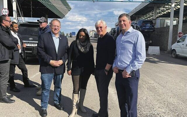 Steven Lowy visited Poland and Ukraine as part of a Keren Hayesod-UIA mission. Steven Lowy visited Poland and Ukraine as part of a Keren Hayesod-UIA mission.