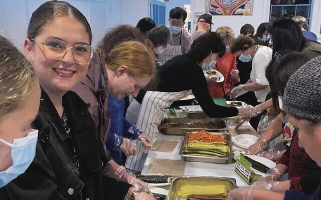 The North Shore Synagogue hosted a fun afternoon of Kosher Korean cuisine. The North Shore Synagogue hosted a fun afternoon of Kosher Korean cuisine.