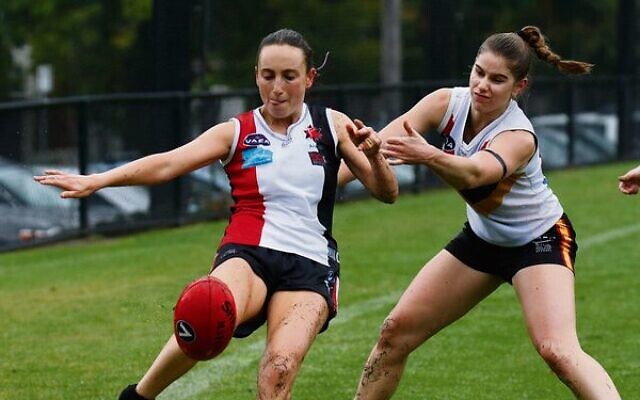 Sami Diamond (left) playing against Canterbury last Saturday. Photo: Peter Haskin Sami Diamond (left) playing against Canterbury last Saturday. Photo: Peter Haskin