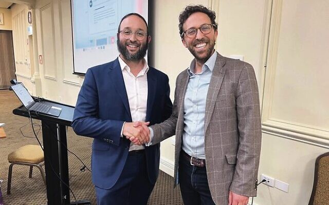 Rabbi Daniel Rabin and JCN CEO Joel Lazar at the workshop. Rabbi Daniel Rabin and JCN CEO Joel Lazar at the workshop.