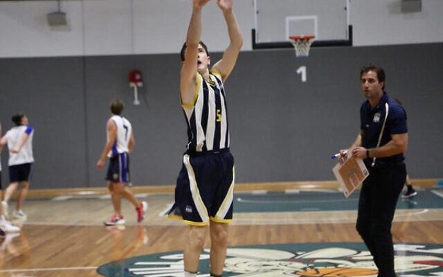 Jonah Vaysbakh at Moriah College basketball training last week, with coach PJ Isaacson. Photo: Vicki Lauren Photography Jonah Vaysbakh at Moriah College basketball training last week, with coach PJ Isaacson. Photo: Vicki Lauren Photography
